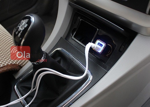 Sạc điện thoại trên ô tô cao cấp DUAL USB