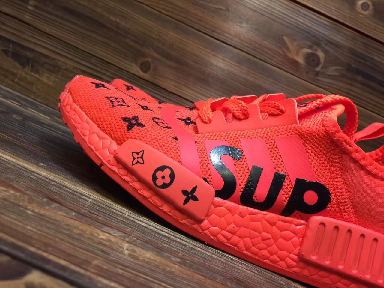 supreme x louis vuitton x adidas nmd r1