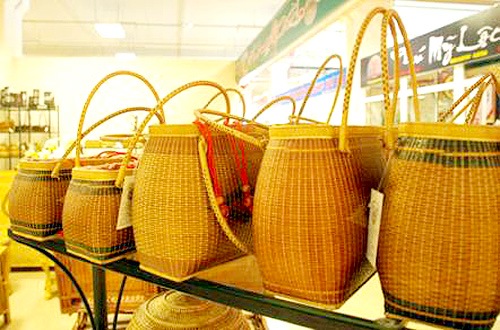 Vietnam spun bamboo crafts