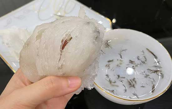 làm sạch yến để làm nước uống tổ yến tại nhà