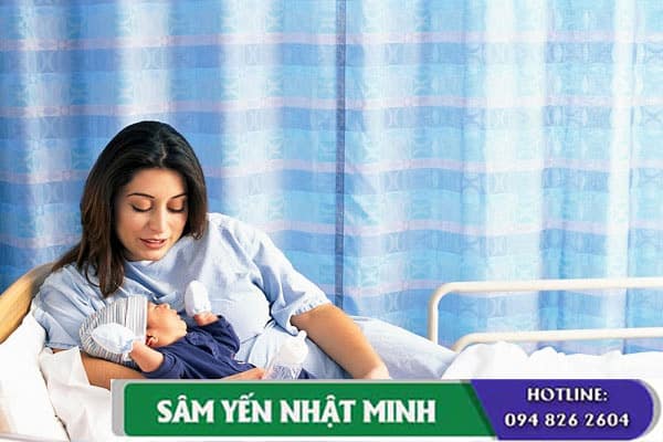 Mẹ sau sinh nên bổ sung nước yến