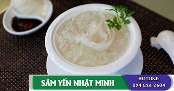 nên cho bé ăn cháo yến
