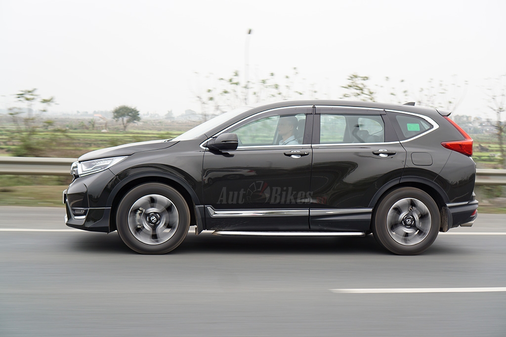 Top 10 xe bán chạy nhất Việt Nam tháng 4/2018: Tháng của Honda CR-V