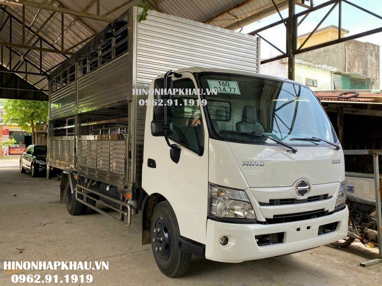 Giá Xe Chở Lợn Heo 5 Tấn Hino 300 XZU730L | Hino 5 Tấn Chở Gia Súc