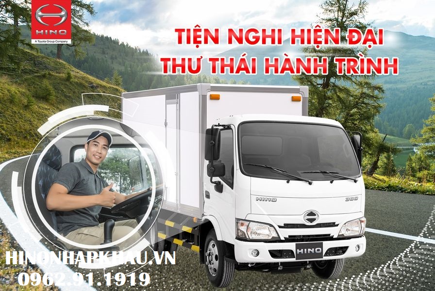 Xe thùng bảo ôn 3.9 Tấn Hino 300 XZU720L-WKFRP3