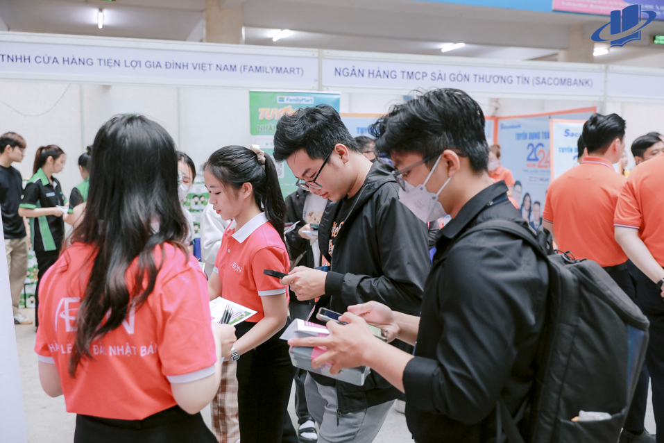 Hơn 1,000 vị trí việc làm cho sinh viên Trường Đại học Mở TP.HCM