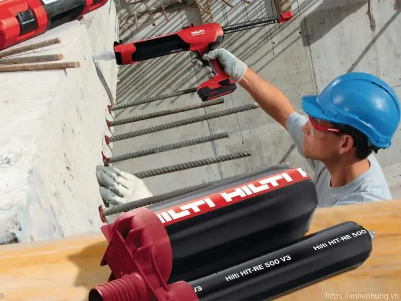 Chuẩn bị trước khi thi công keo khoan cấy thép Hilti