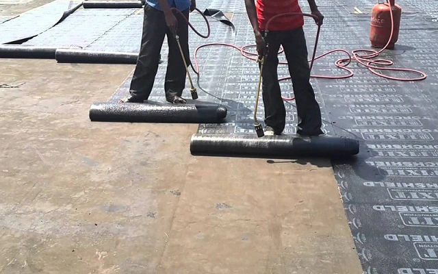 Chuẩn bị vật tư và thiết bị thi công