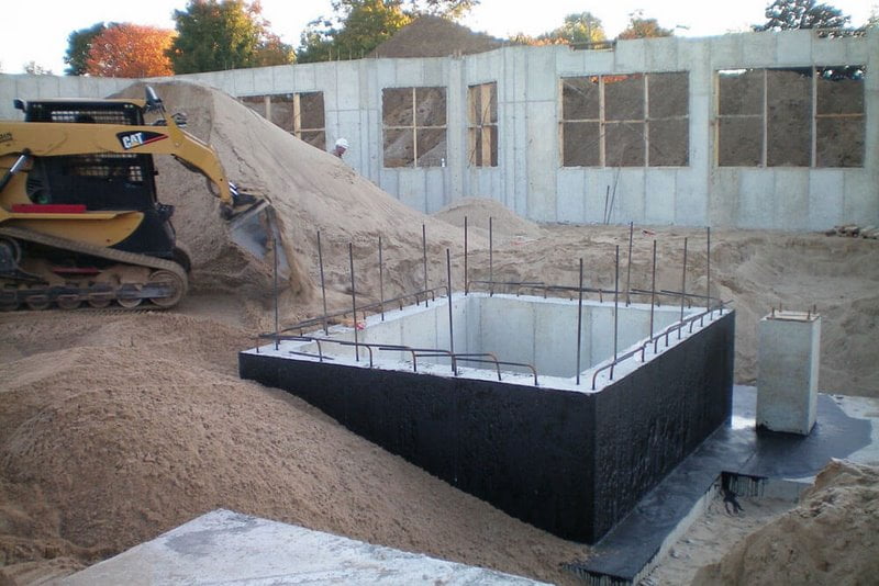 Hố thang máy bị thấm là gì ?