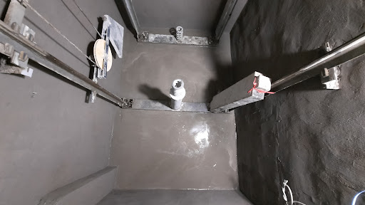 Lưu ý khi thi công chống thấm thang máy bằng sika