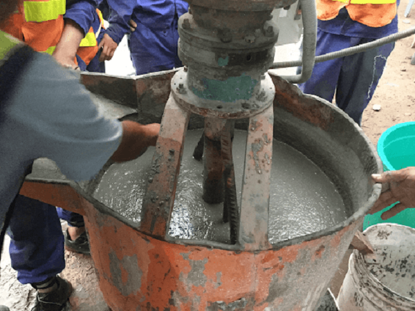 Lưu ý khi thi công vữa rót không co ngót
