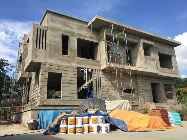 Chống thấm tường đứng mùa mưa bão