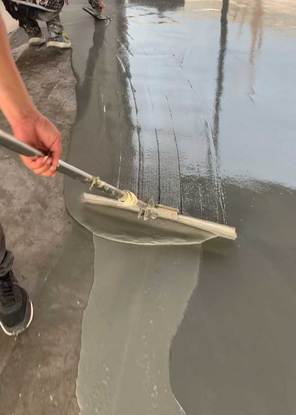 Thi công vữa tự san phẳng