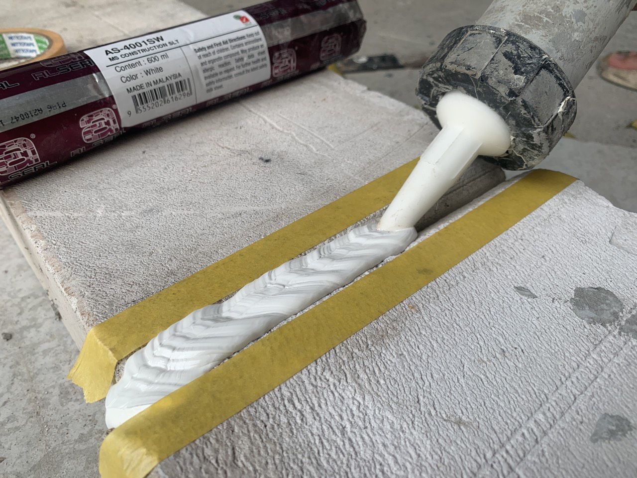 Thời gian cần chờ để chất trám khe cứng hẳn