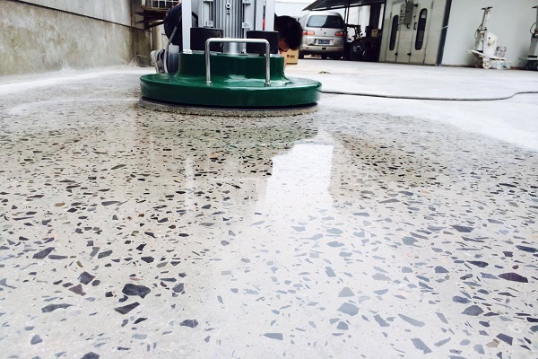 Ứng dụng thực tế của bột tăng cứng bề mặt