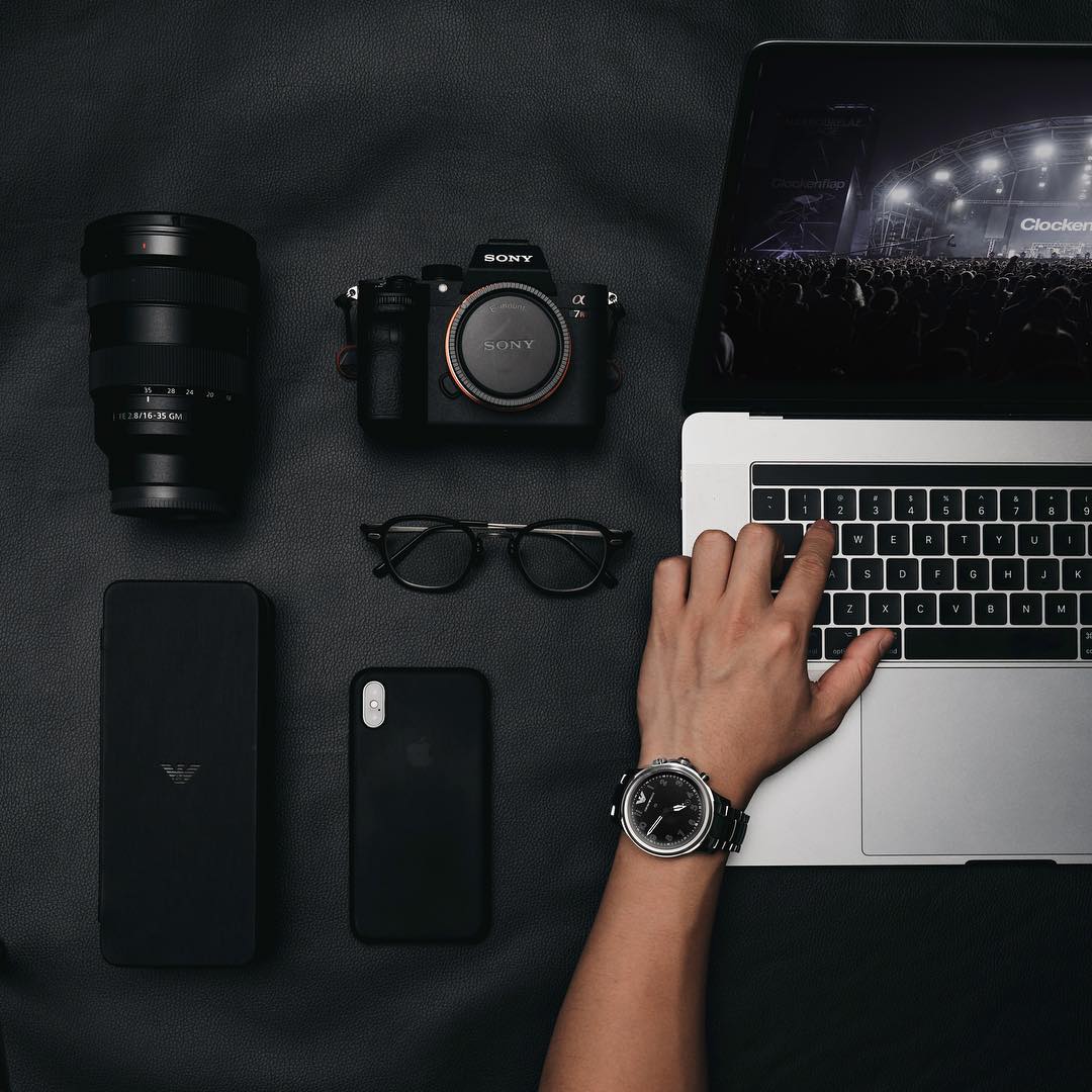 Đồng hồ thông minh Emporio Armani chính hãng