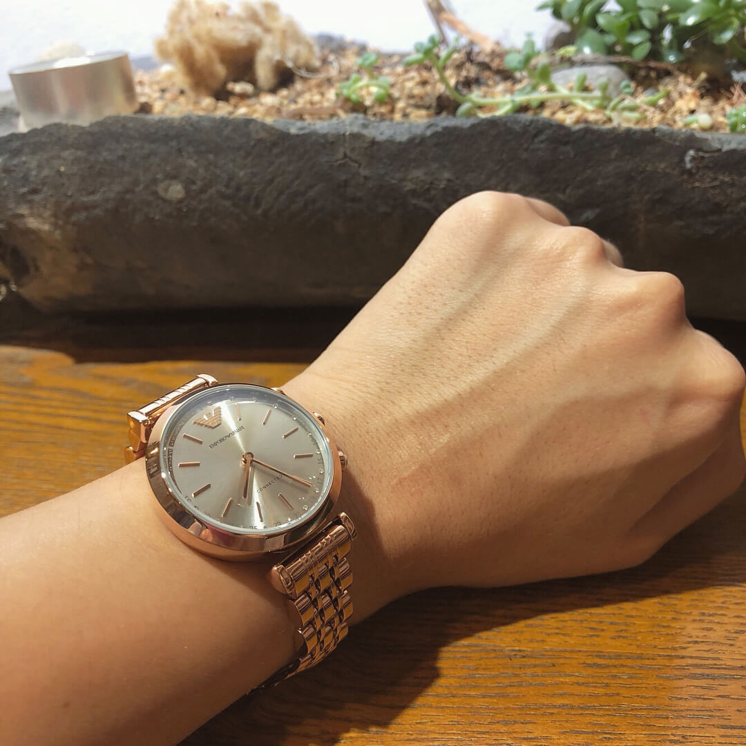 Đồng hồ thông minh Emporio Armani chính hãng