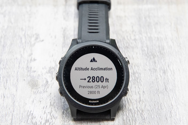 Đánh giá Garmin Forerunner 945