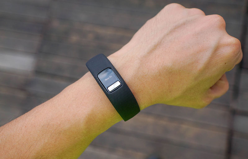 review đồng hồ theo dõi sức khỏe Garmin Vivofit 4