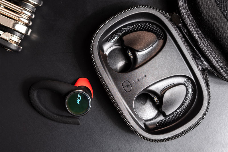 đánh giá Plantronics backbeat fit 3100