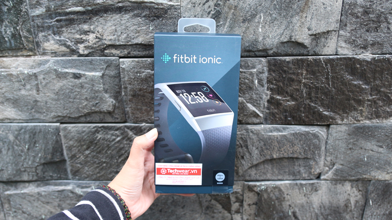 Đồng hồ thông minh Fitbit Ionic