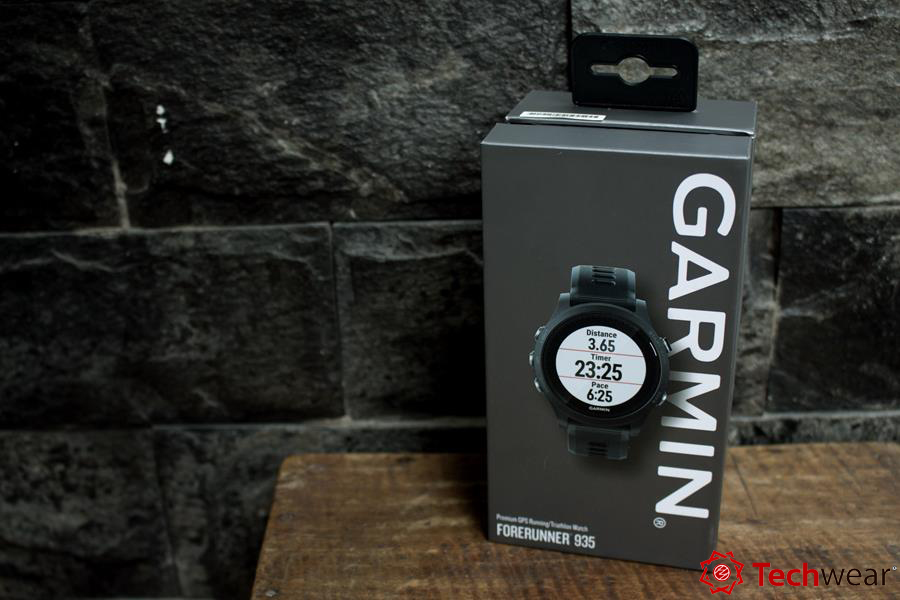 Đồng hồ Garmin Forerunner 935 - TechWear.vn