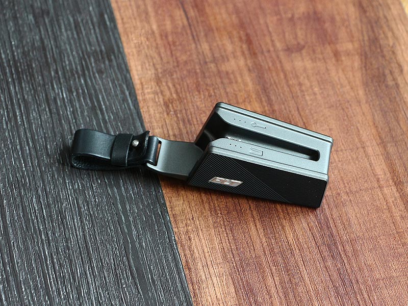 mở hộp Plantronics Voyager 3240