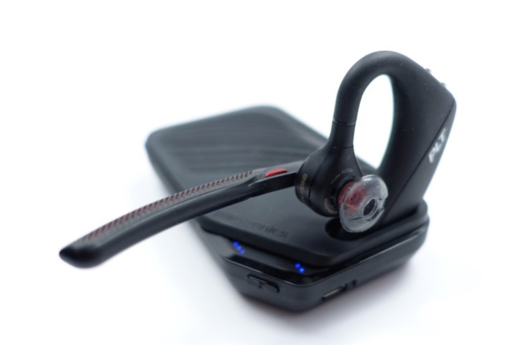 mở hộp plantronics voyager 5200