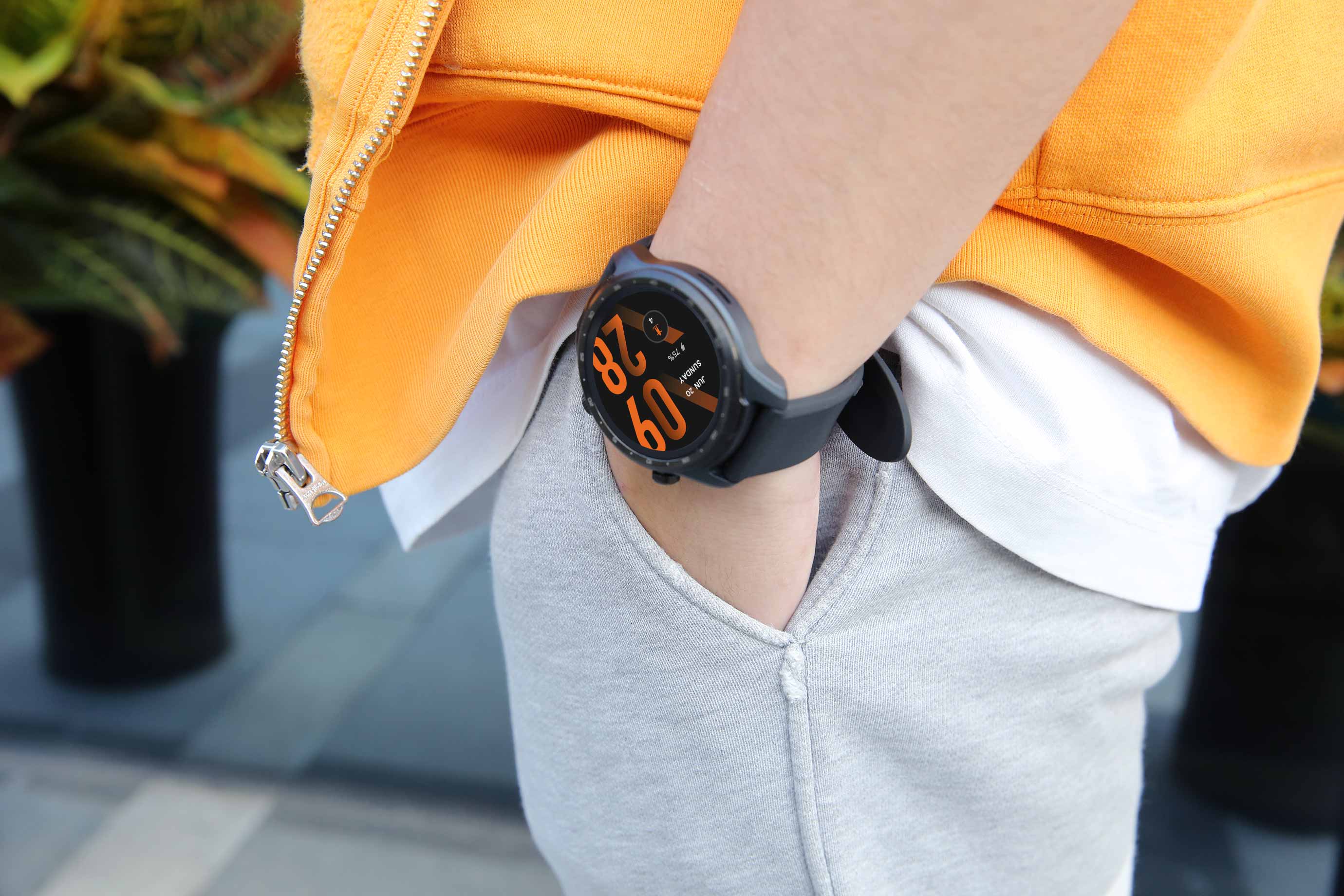 Ticwatch Pro 3 Ultra có gì mới?