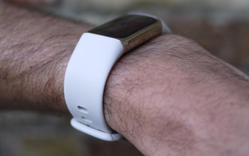 Đánh giá Fitbit Charge 5