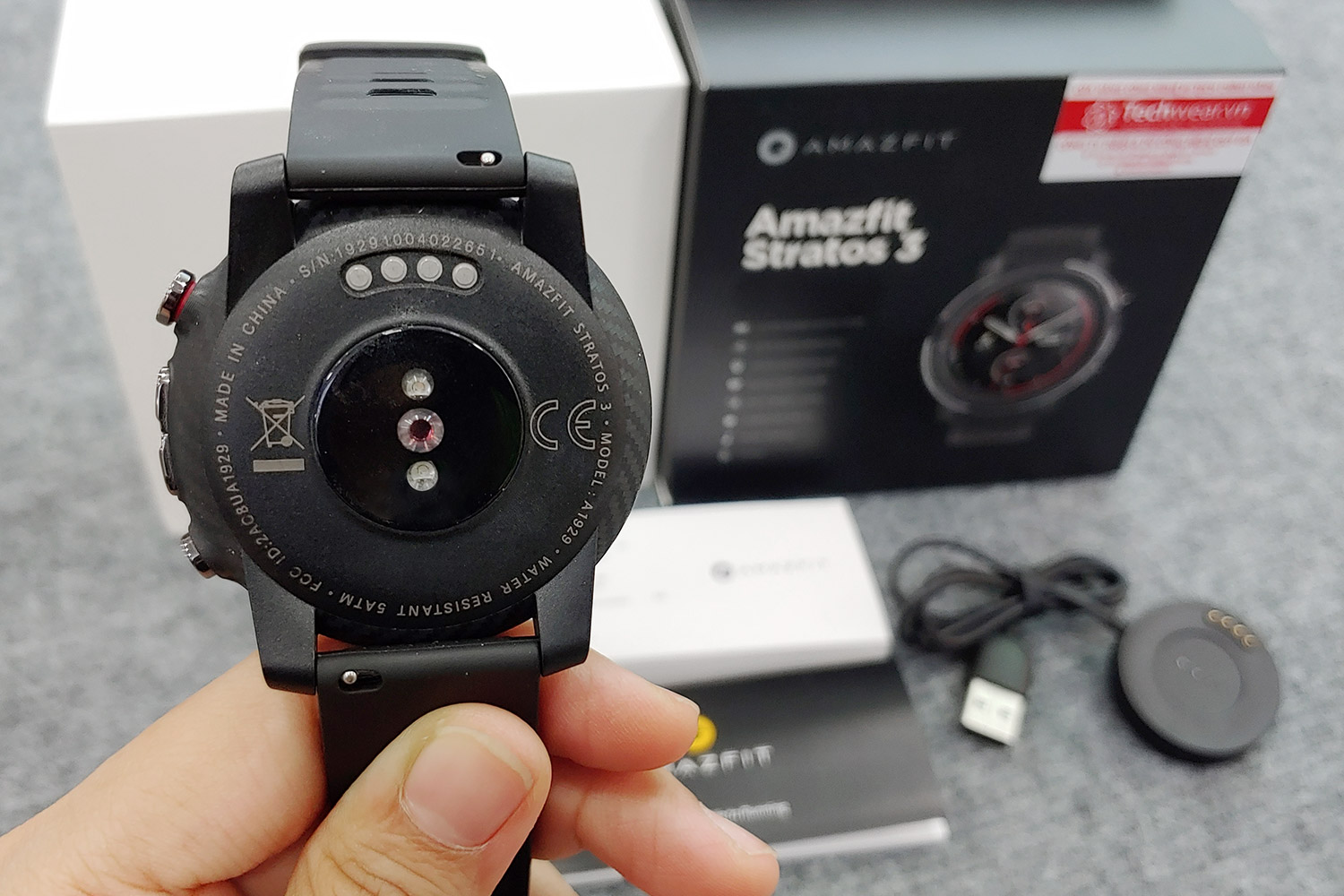 Đồng hồ thông minh Huami Amazfit Stratos 3