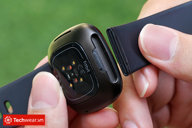 Thay dây Đồng hồ thông minh Fitbit Versa 3