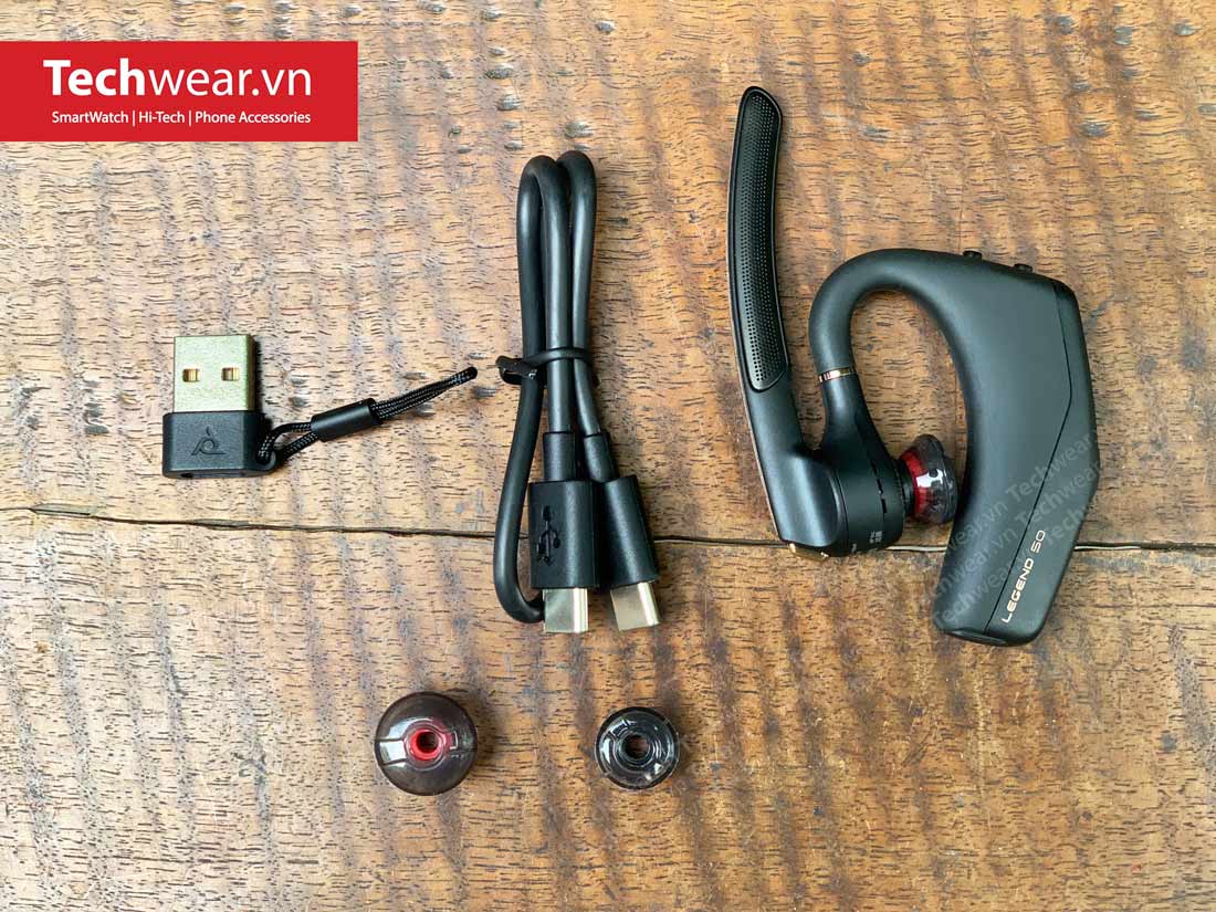 Phụ kiện trong hộp tai nghe Poly Voyager Legend 50
