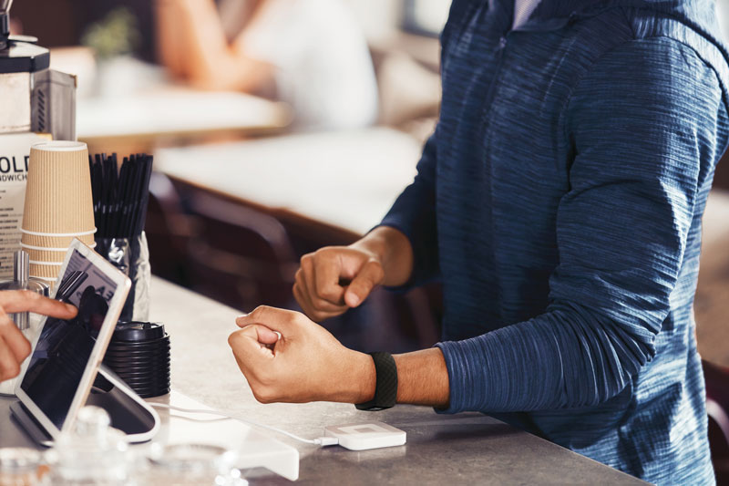 Vòng đeo tay theo dõi sức khỏe và luyện tập Fitbit Charge 4