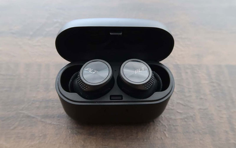 Trải nghiệm tai nghe thể thao Plantronics BackBeat Pro 5100