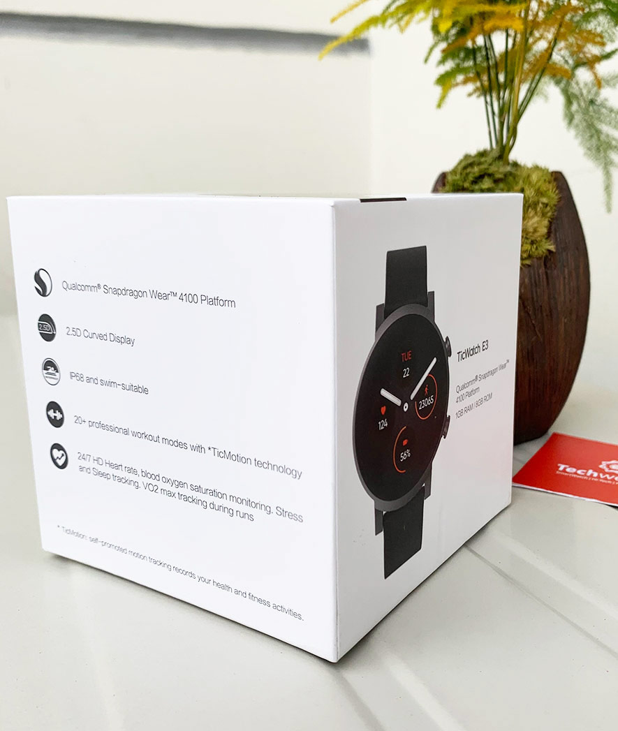 Đập hộp đồng hồ Ticwatch E3