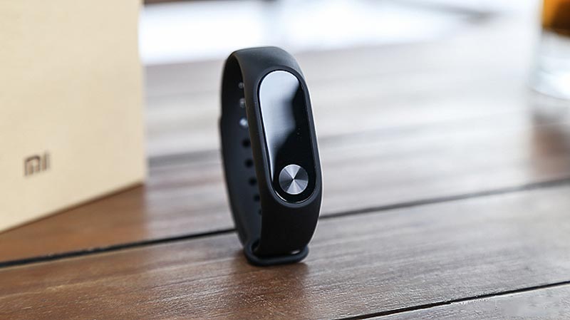 Vòng đeo tay theo dõi sức khỏe Xiaomi Mi Band 2