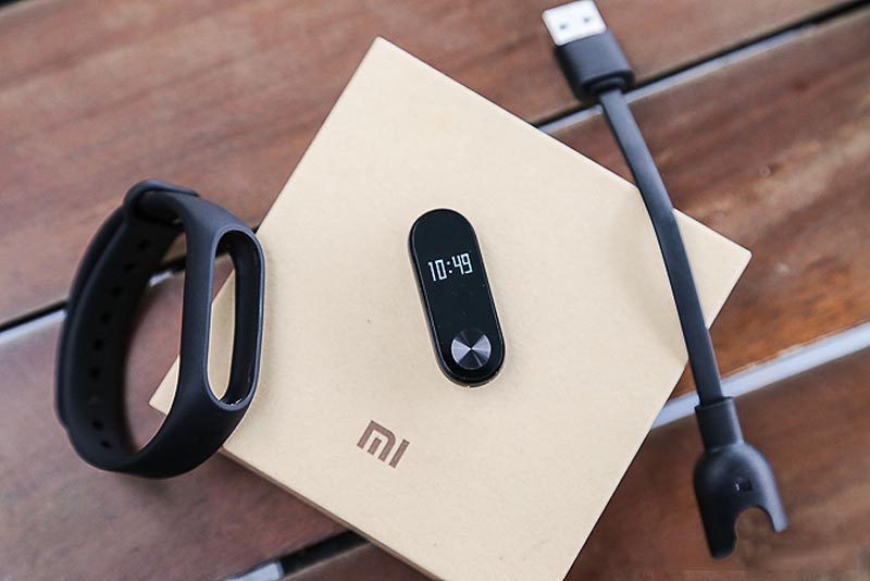 Vòng đeo tay theo dõi sức khỏe Xiaomi Mi Band 2