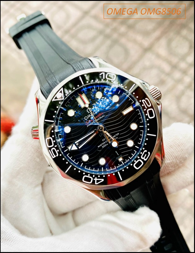 dong-ho-nam-omega-seamaster-automatic-007-day-cao-su-mat-den-dep-gia-re-timesstore-v