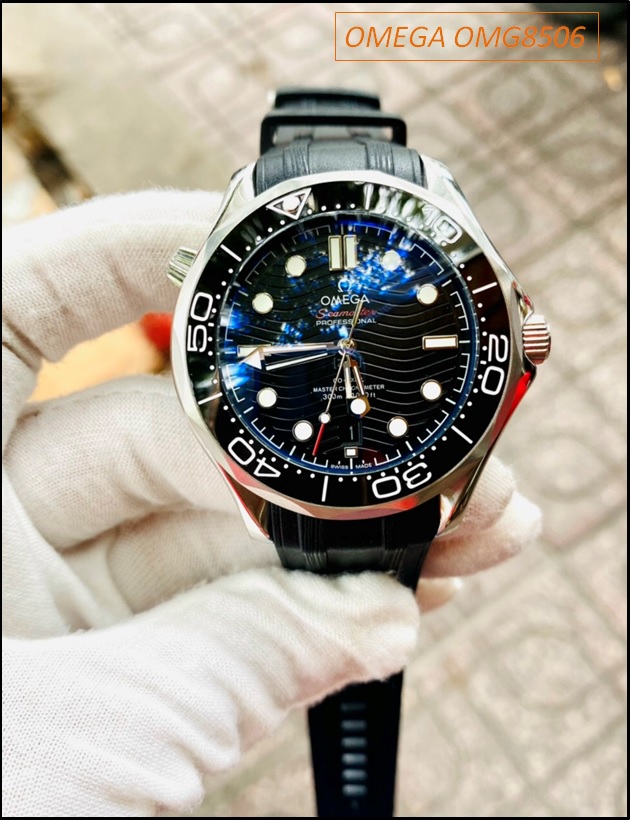 dong-ho-nam-omega-seamaster-automatic-007-day-cao-su-mat-den-dep-gia-re-timesstore-v