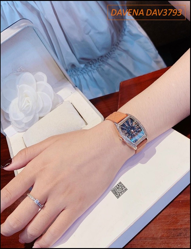 dong-ho-nu-davena-mat--oval-xanh-dinh-da-swarovski-rose-gold-day-da-cam-gia-re-timesstore-vn