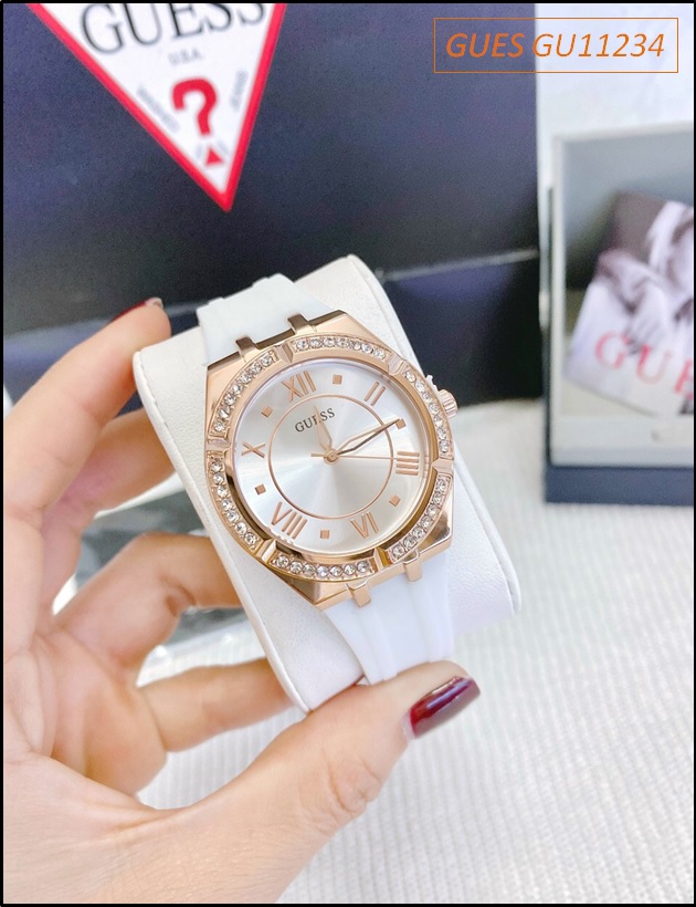 dong-ho-nu-guess-luxury-swarovski-rose-gold-silicone-trang-dep-gia-re-timesstore-vn