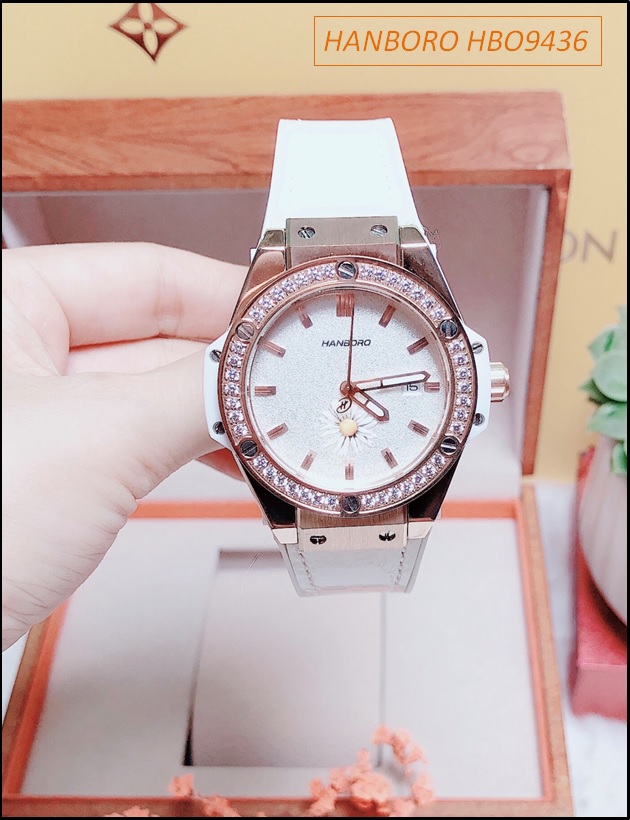 dong-ho-nu-hanboro-rose-gold-mat-trang-bong-hoa-cuc-day-silicone-trang-dep-gia-re-timesstore-vn