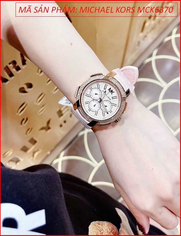 dong-ho-nu-michael-kors-sidney-mat-chronograp-day-sillicone-hong-timesstore-vn