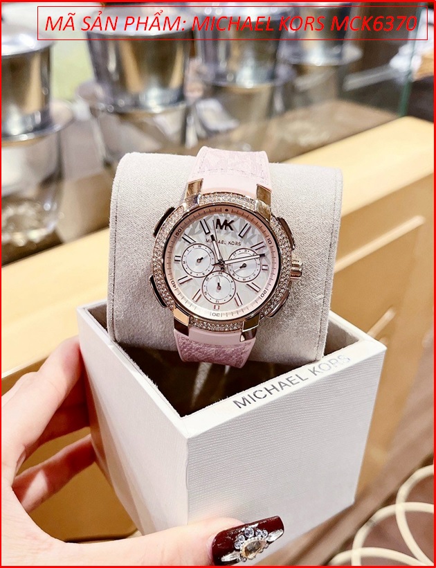 dong-ho-nu-michael-kors-sidney-mat-chronograp-day-sillicone-hong-timesstore-vn