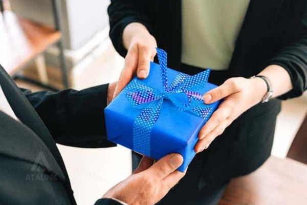 Quà tặng doanh nghiệp mang lại nhiều ý nghĩa thiết thực