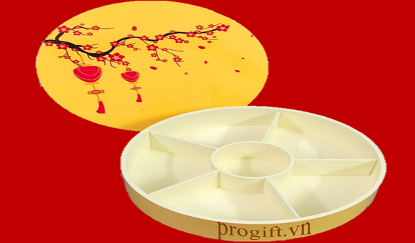 Khay mứt là món quà Tết tặng sếp tuyệt vời