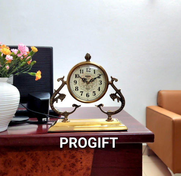 Đồng hồ để bàn là quà tặng họp lớp tri ân thầy cô mới mẻ