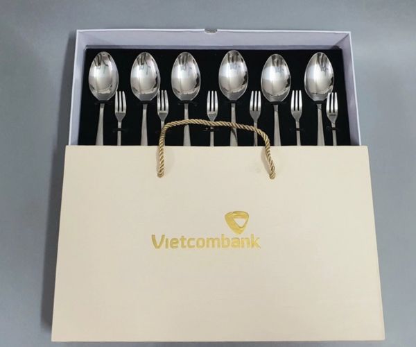 Bộ muỗng nĩa inox là quà tặng doanh nghiệp
