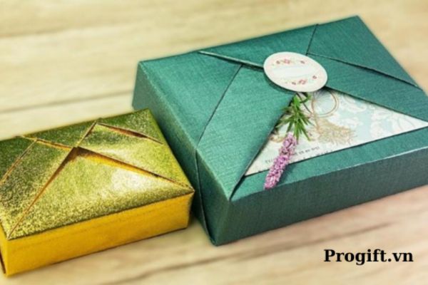Phong cách gói quà kiểu Hàn Quốc sang trọng, tinh tế